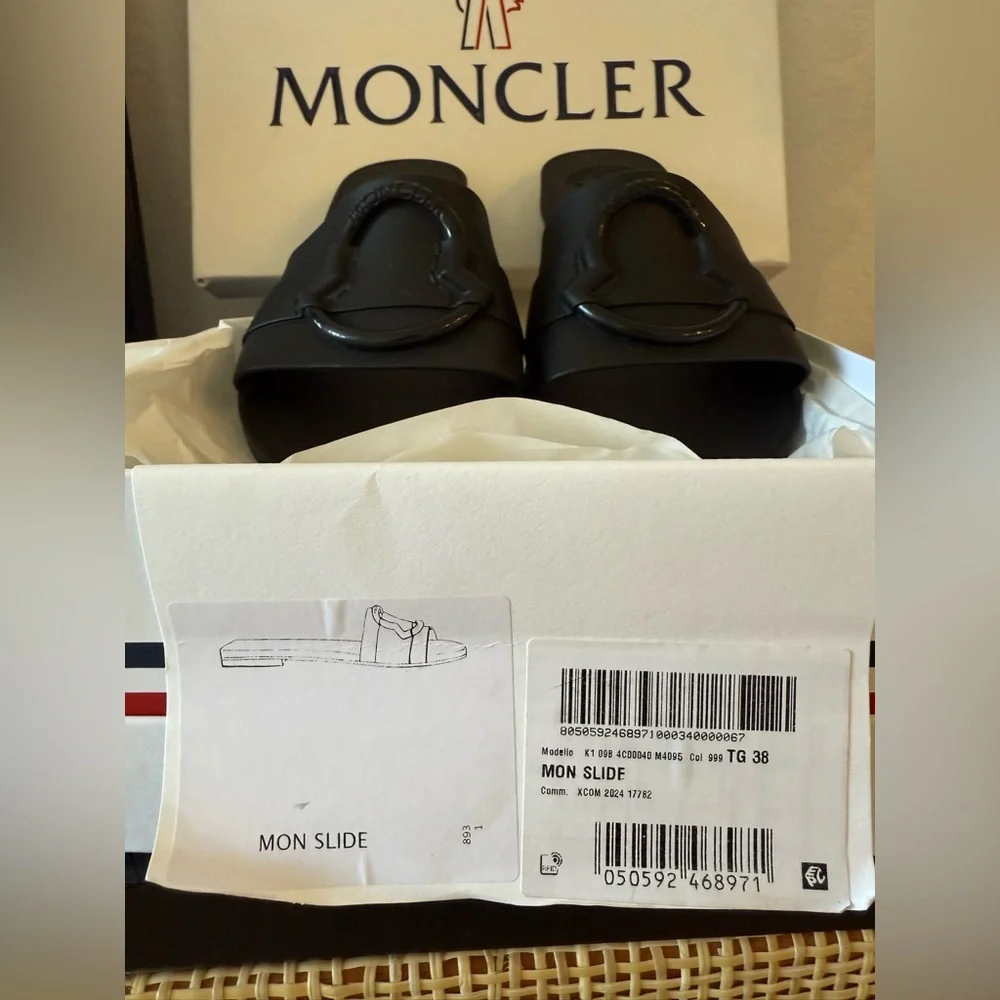 Moncler Women's Mon Slide Sandals, Black, Size 38, NWB!! - Picture 2 of 9